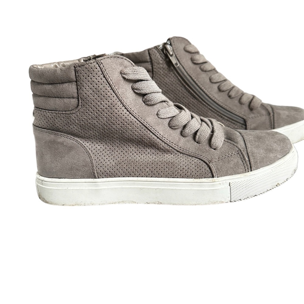 Steve Madden sneakers